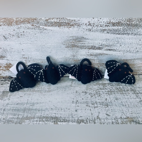 Bat Napkin Rings - Picture 4 of 17